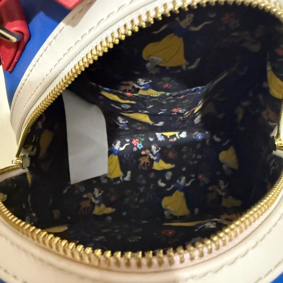 Loungefly Snow White - Picture 3 of 4